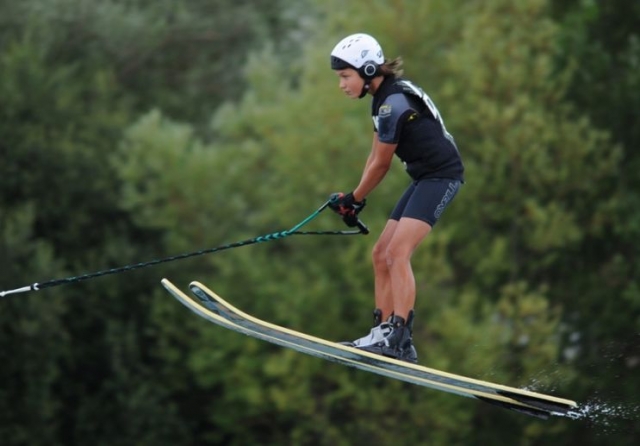  Salto de esquí acuático 